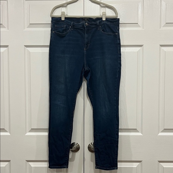 Banana Republic Factory New House Mr. Skinny Dark Wash Denim Jeans Size 34/18 - Picture 1 of 5